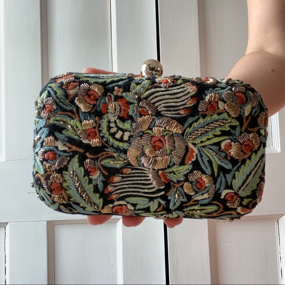 ZARA FLORAL CLUTCH